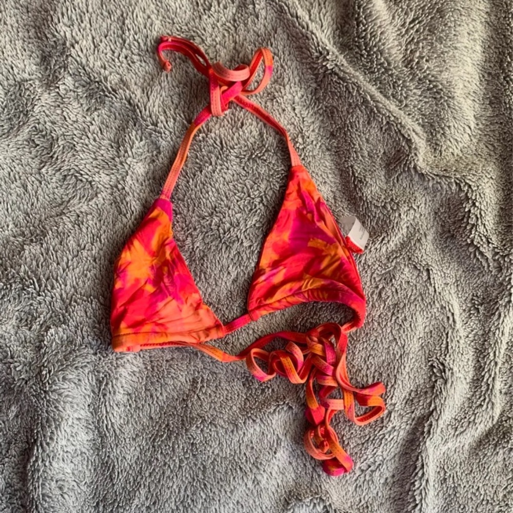 SOLD— 437 Swimwear Flora Logan Top